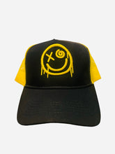 Load image into Gallery viewer, Smiley - Trucker Cap